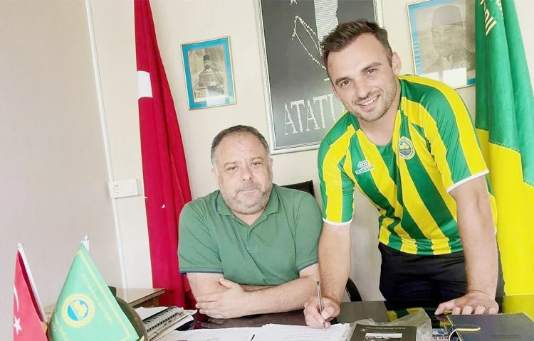 İstanbul Süper Amatör Liginin Beykoz temsilcilerinden olan Anadoluhisarı İdmanyurduspor iç