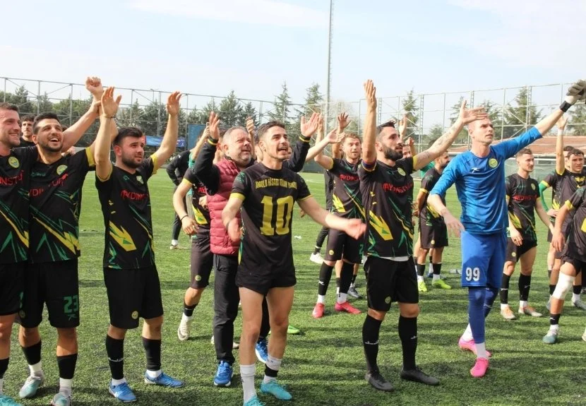 İstanbul Süper Amatör Liginde gruplarını şampiyon olarak kapatan Anadoluhisarı İdmanyurduspor