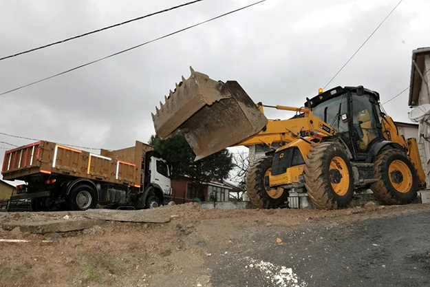 Beykoz Belediyesi tarafından ilçedeki mahallelerin sorunlarını yerinde çözmek üzere düzenlenen