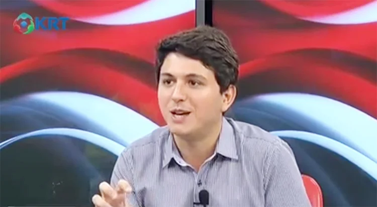 hollywood 3 bkNqmKKA43