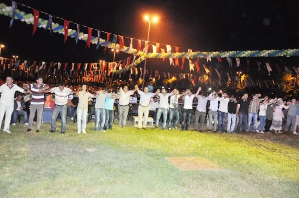 Beykoz Belediyesi Tarihi Çayır Festivali’nde Karadeniz’in iki güzide şehri olan