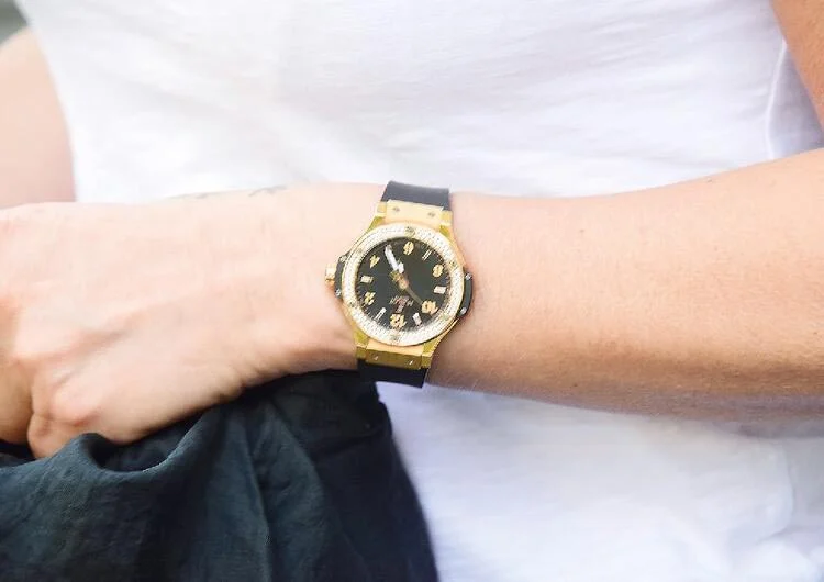 Geçtiğimiz gün Etiler'de magazincilere yakalanan Hülya Avşar, Beykoz'da çiftlik yaptırdığını