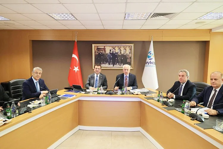 İmamoğlu Beykoz’da kendisi için toplanan kalabalığa konuştu 4 ibb beyk 1v6pGq7C3f