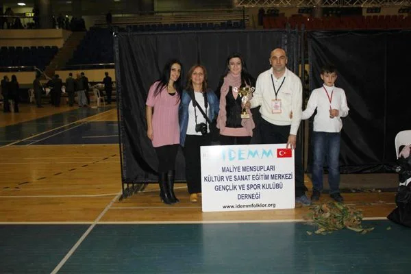 Beykoz'dan Ege'ye Zeybek Dersi 3 idem folkl g4iFPH YXp