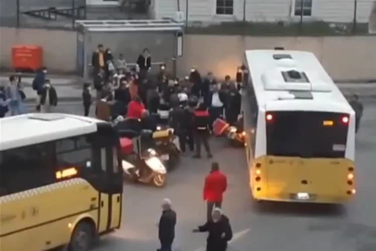 Beykoz Kavacık'ta iftar saatinde meydana gelen trafik kazasında İETT otobüsü