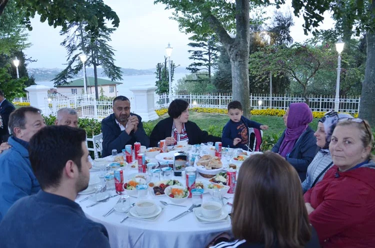 Beykoz'da şehit ve gazi aileleri için iftar sofrası 3 iftar 2019 RBR0zL 6A