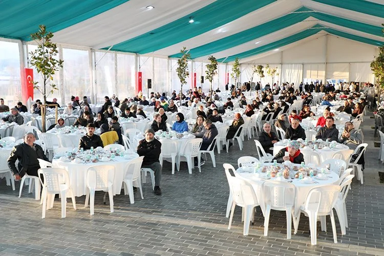 Beykoz ve Hatay’daki ilk iftarlardan görüntüler 5 iftar beykoz 3 y9a7L3Uorm