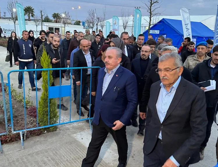 Beykoz ve Hatay’daki ilk iftarlardan görüntüler 3 iftar beykoz 6 C1dW6HhSmS