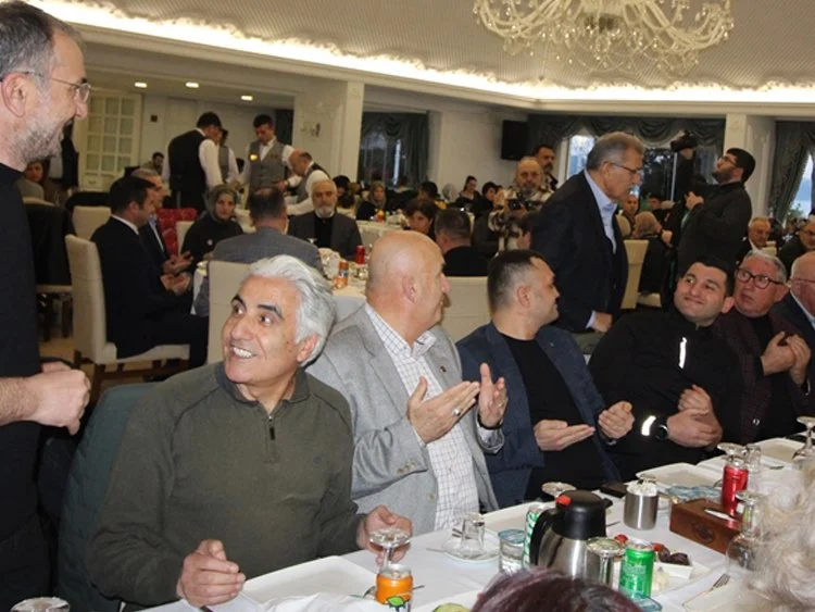 Türk Polis Teşkilatı'nın 178. yıldönümü nedeniyle Beykoz emniyeti düzenlenen iftarda