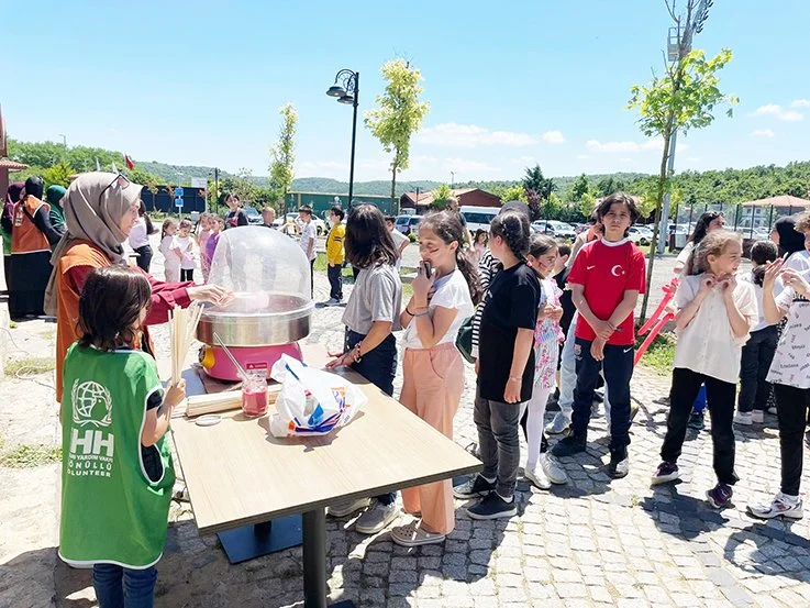 İHH Beykoz Temsilciliği 7. Karne şenliğini yaptı 2 ihh senlik 2 rtJygcKnJP