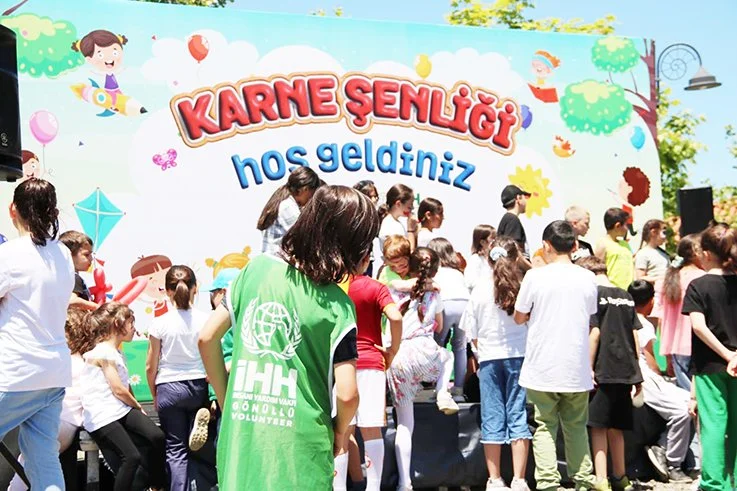 İHH Beykoz Temsilciliği 7. Karne şenliğini yaptı 3 ihh senlik 4 yNWylHj7Hk