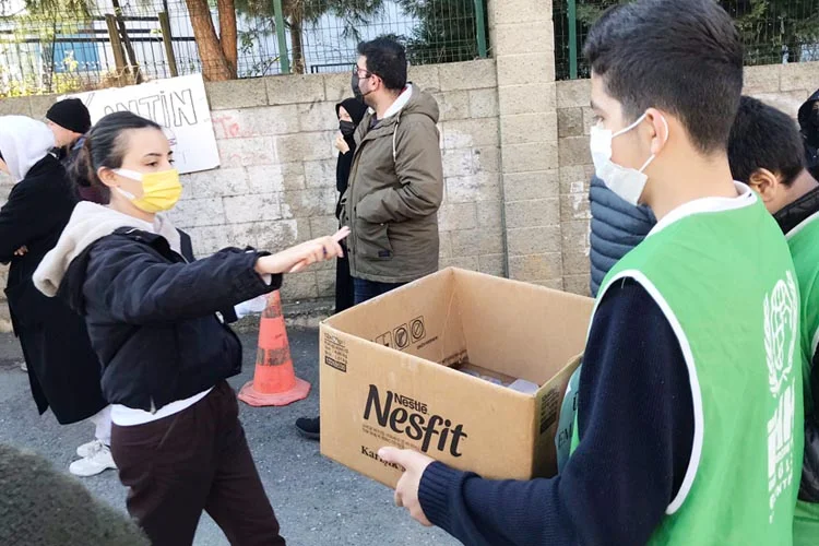 Beykoz’dan kalemler ihtiyaç sahibi okullara gitti 2 ihh g c08tUETOKJ