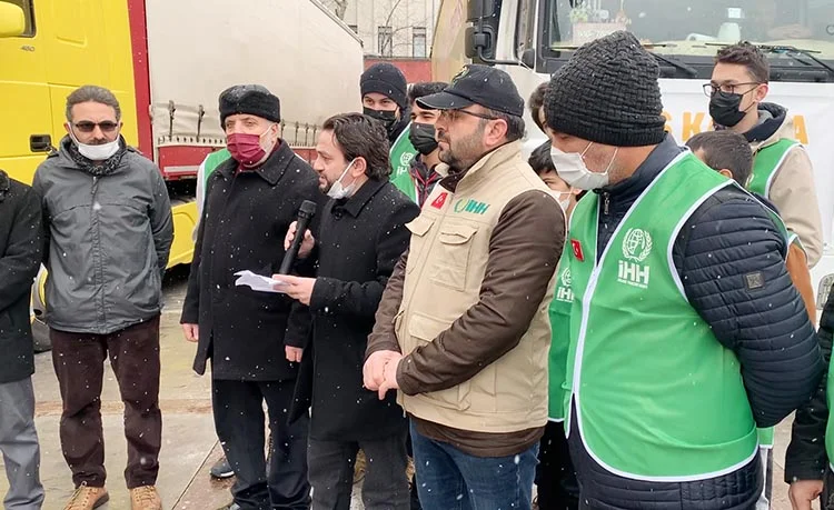 İyilik dolu tırlar Beykoz’dan dualarla uğurlandı 1