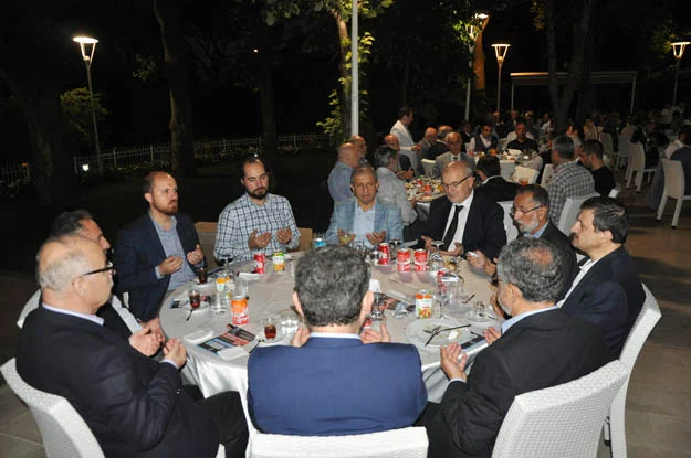 ilim yayma vakfi iftar 15 db 37 2SwMNLuhDv