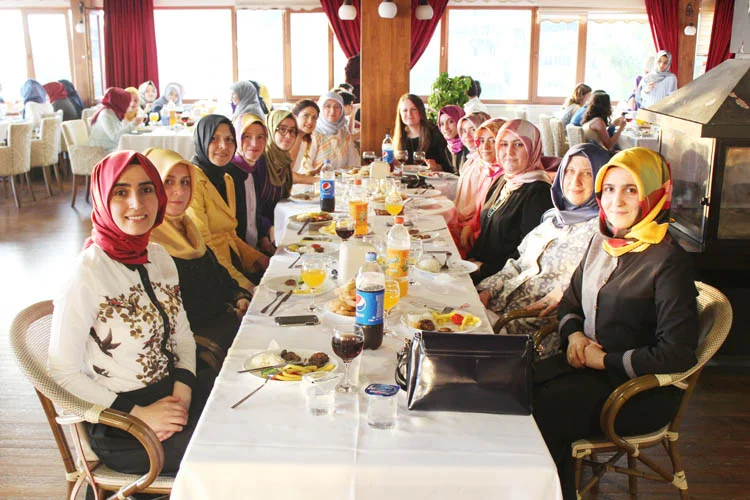 ilk mezunlar karakas 10 K7VuDztApj