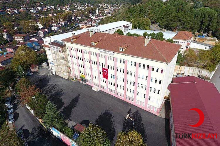 Boğaziçi Anadolu İmam Hatip Lisesi öğrencileri, Barış Pınarı Harekatını yürüten