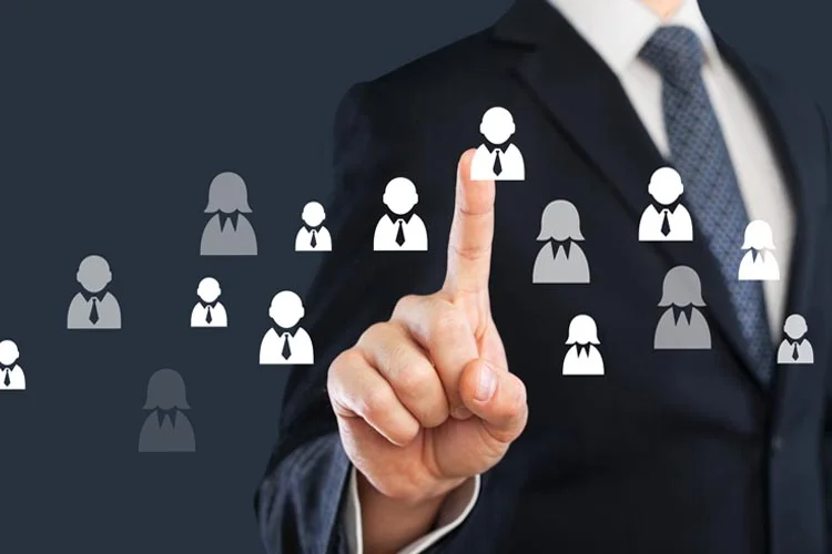 Artık iş bulmak çok daha zor bir hale geldiği gibi,