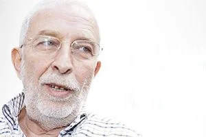 Sözcü yazarı Emin Çölaşan, gazetesinde yayınlanan 'Milli (!) Eğitim' başlıklı