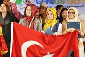 Beykozlu Esra İyilik arkadaşı Rümeysa Ünsür’la birlikte hazırladığı çevre dostu