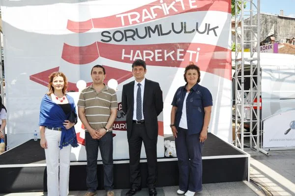 ‘Trafikte Sorumluluk Hareketi’ kapsamında vatandaşları trafik kuralları konusunda bilinçlendirmek amacıyla...