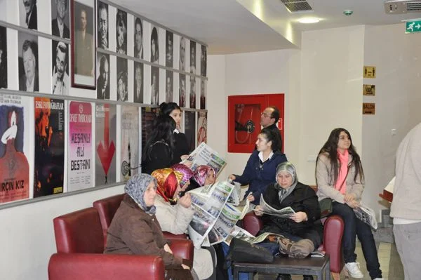 2011–2012 eğitim öğretim yılının ilk yarısında başarı sergileyerek dereceye giren