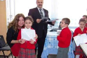 Ülke genelinde okul öncesi, ilkokul, ortaokul ve lisede eğitim gören