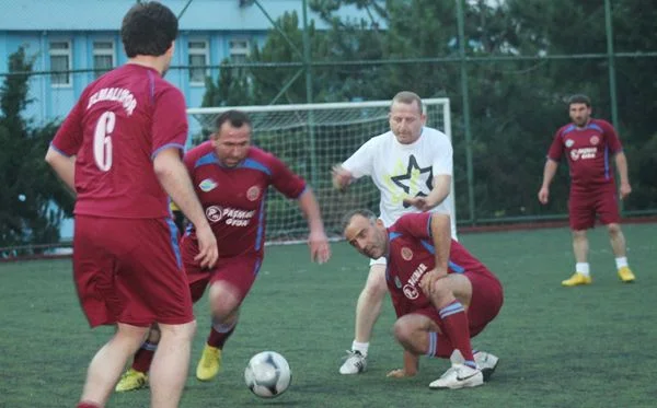 Kelle İbrahim Turnuvası’nda yarı finalistler belli oldu. Cumartesi Pazar günleri