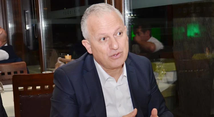 Beykoz Trabzonlular Derneği, FETÖ/PDY askerleri tarafından gerçekleştirilen darbe girişiminin püskürtülmesinin