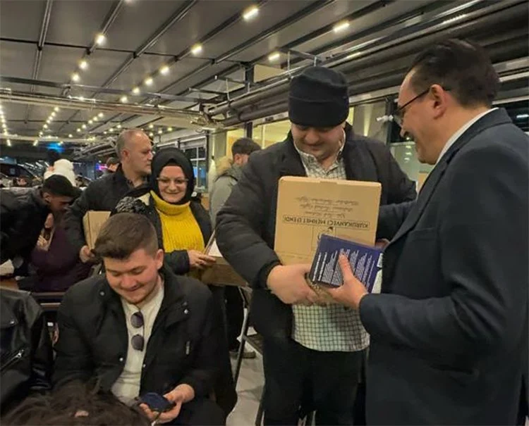 Muhtar adayı Beykoz Kahvecisinde seçim çalışması yaptı 2 ismet kapak