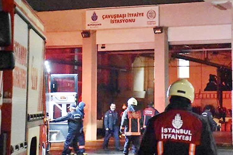 Beykoz Çavuşbaşı İtfaiye grup amirliği binasında yangın çıktı. Akşam saat