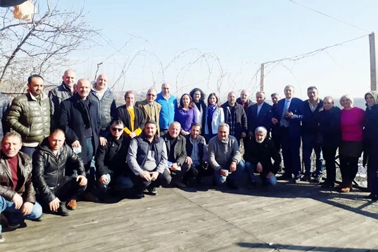 AK Parti teşkilatlarındaki hareketlilik erken seçim olasılığına ilginin artmasına yol