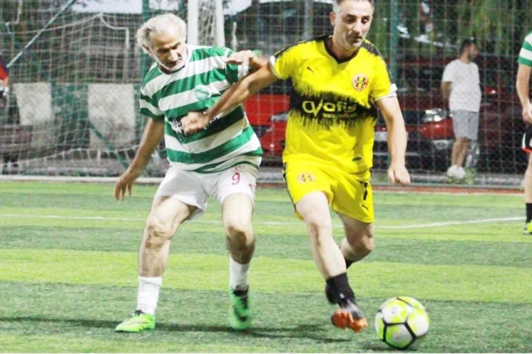 Hafta sonunda başlayan ve 1 maçın hafta içine kaydırıldığı Kelle