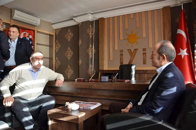 CHP İstanbul Milletvekili Akif Hamzaçebi, kısa süre önce kurulan İYİ