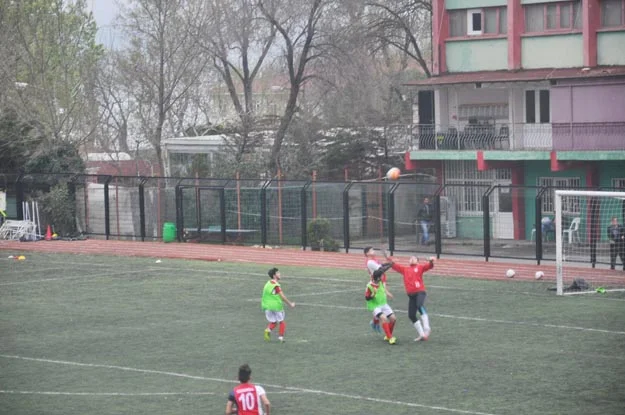 İstanbul U-19/2 liginde hazırlık müsabakaları devam ediyor.