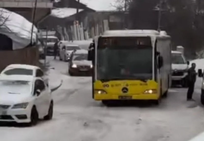 Beykoz’da dün öğle saatlerinden itibaren etkili olan sağanak kar nedeniyle