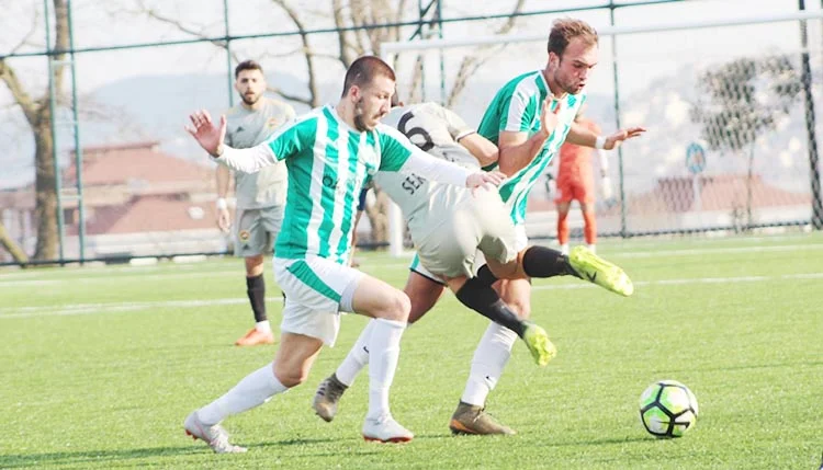 SAL Klasman grubunda mücadele eden Kavacıkspor, İstanbul Ağrıspor’a 2-1 mağlup