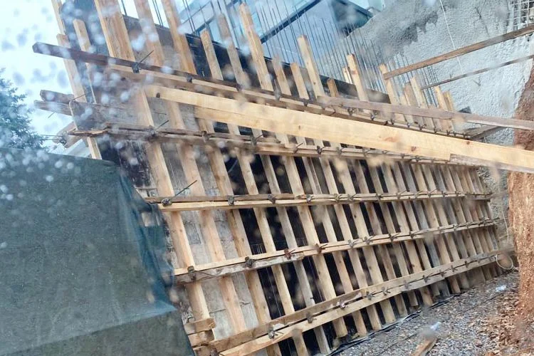 Beykoz’da kaçak olduğu gerekçesiyle her gün farklı bir yıkım yapılırken