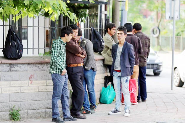 kacak afg DQh2BkPNNE