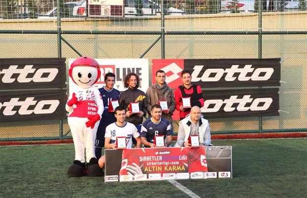 Gerek profesyonel ve amatör ligler, gerek diğer özel ligler ile