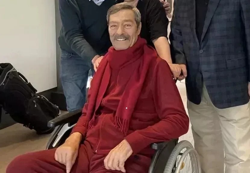 Beykoz'daki evinde Mart 2024 tarihinde rahatsızlanarak Ümraniye Eğitim ve Araştırma