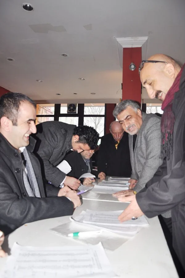 Gergin Kongrenin Galibi Metin Yıldız 2 kai kongre beyk LsN1BfeEQK