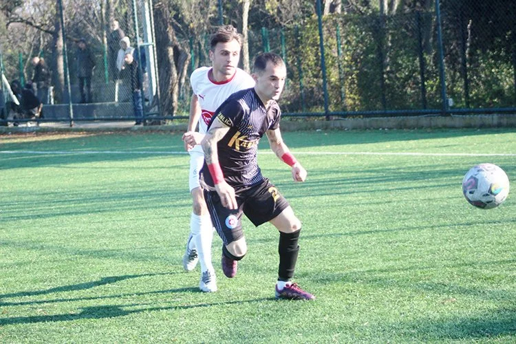 Müthiş bir mücadelenin yaşandığı İstanbul 1. Amatör Lig 12. Grubunda