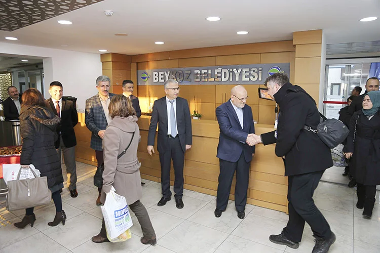 Hz. Muhammed (SAV)’ın dünyaya teşriflerinin yıldönümü olan Mevlid Kandili dolayısıyla