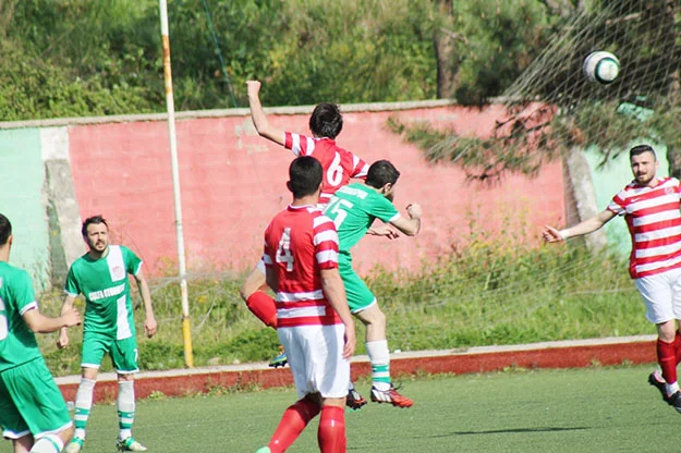 İstanbul 2. Amatör Ligde ilk 2 iddiasındaki iki ekibin Paşabahçe