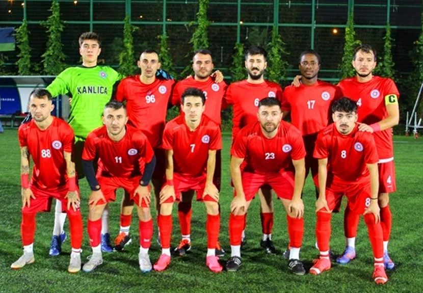 İstanbul 1.Amatör Lig 15.Grubunda haftanın maçında lider Kuzguncukspor'u deplasmanda mağlup