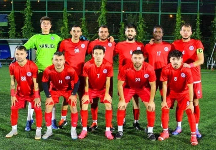 İstanbul 1.Amatör Lig 15.Grubunda zirve yarışı veren Kanlıcaspor hafta sonunda