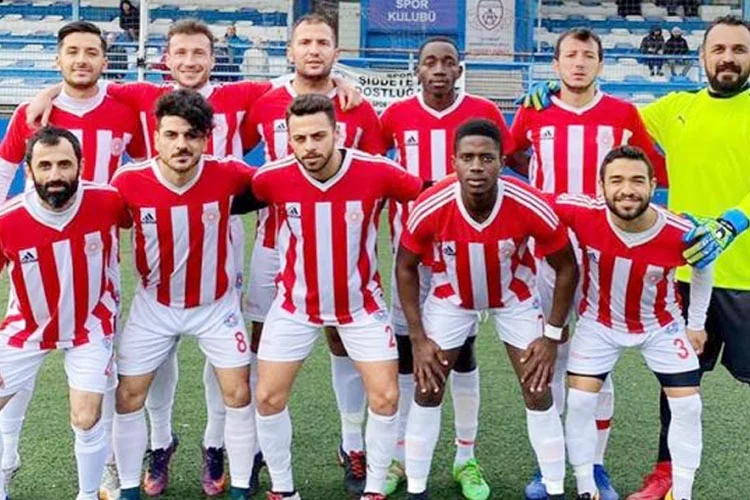 İstanbul 1. Amatör Lig 14.Grubunda şampiyonluk hesapları yapan Kanlıcaspor, Yeldeğirmeni