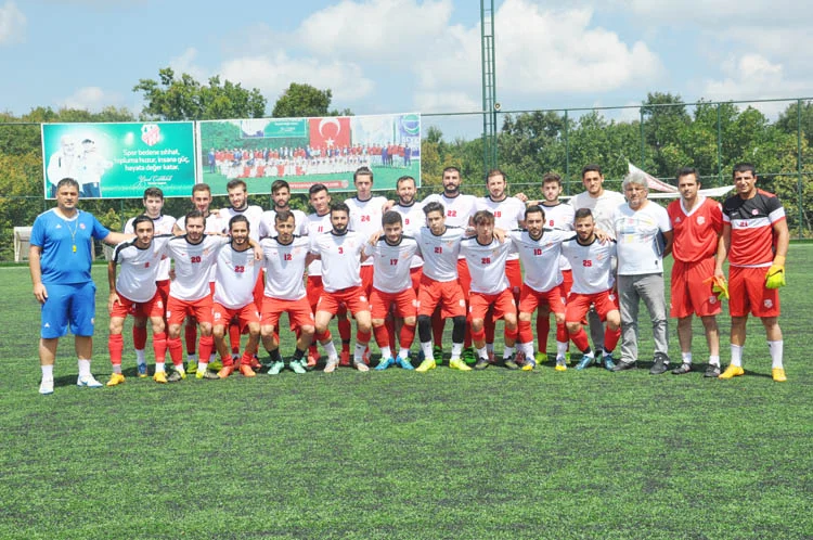 İstanbul 1. Amatör Lig ekiplerinden Çavuşbaşıspor Süper Amatör Lig ekiplerinden