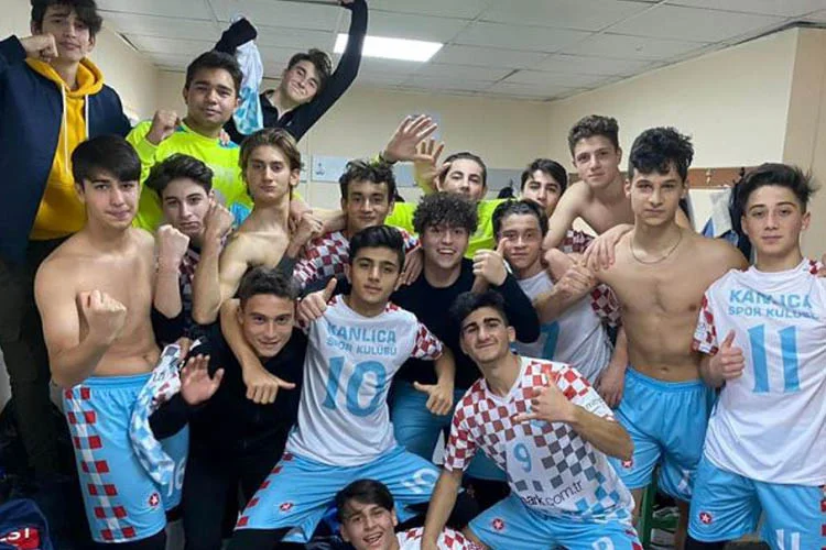 Kanlıcaspor, deplasmanda oynadığı karşılaşmada 1453 Maltepe Gençlik Takımını 5-1 mağlup