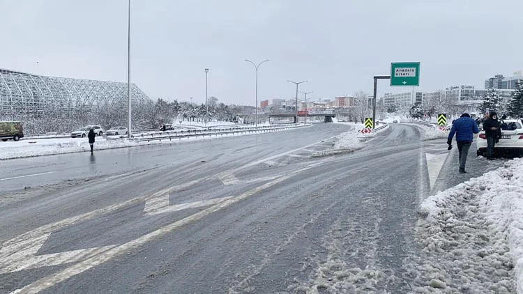 Ulaşıma kapatılan FSM mağdurlarını Beykoz kurtardı 1 kar beykoz
